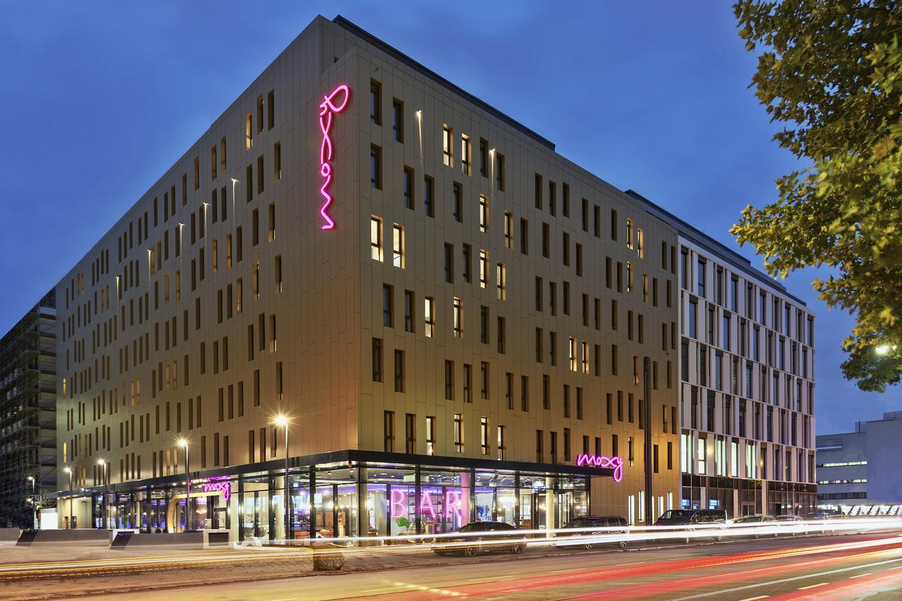 Moxy Frankfurt East Hotel Frankfurt am Main Exterior photo